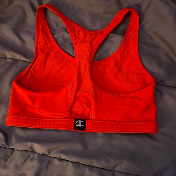 red champion sports bra - Picture 3 of 4
